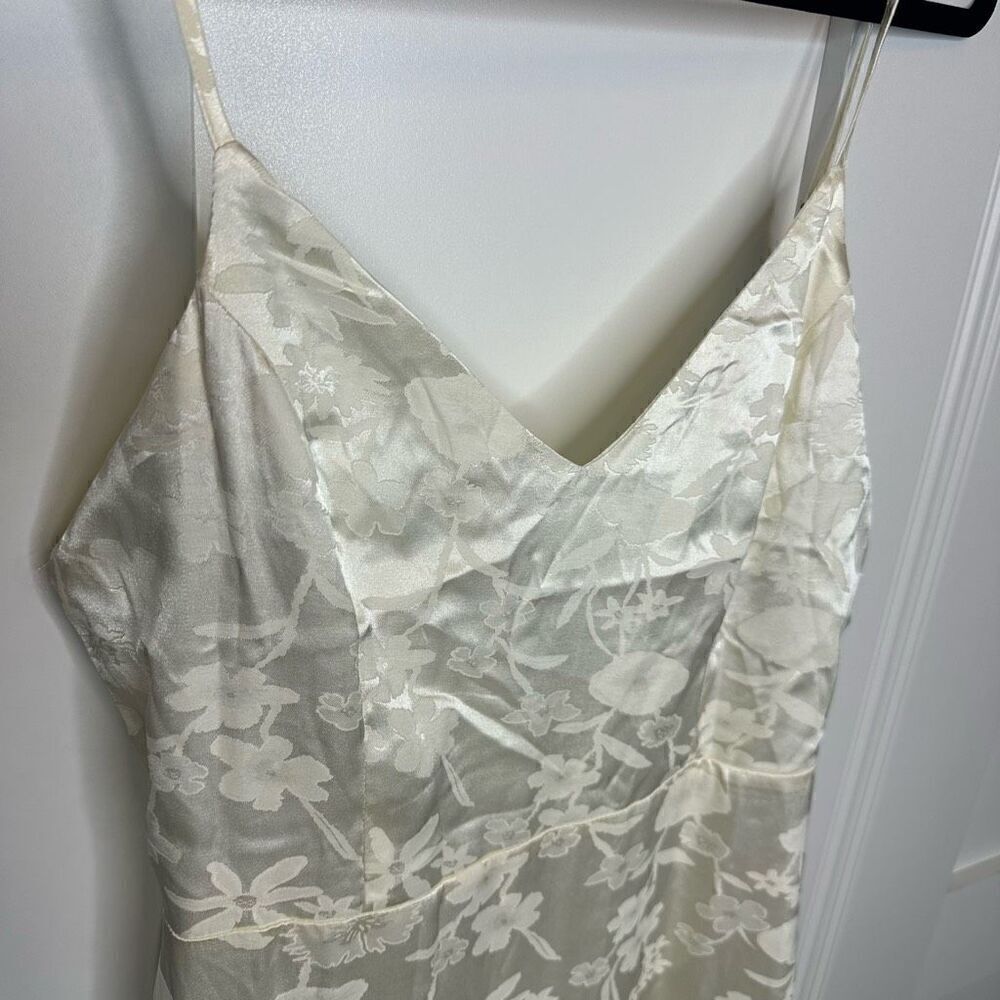 Lulus NWT Love It Ivory Satin Floral Jacquard Asymmetrical Midi Dress Medium (R1 - Picture 5 of 9